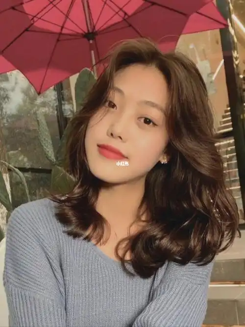 中长发推荐超适合圆脸的韩系修容烫木马烫