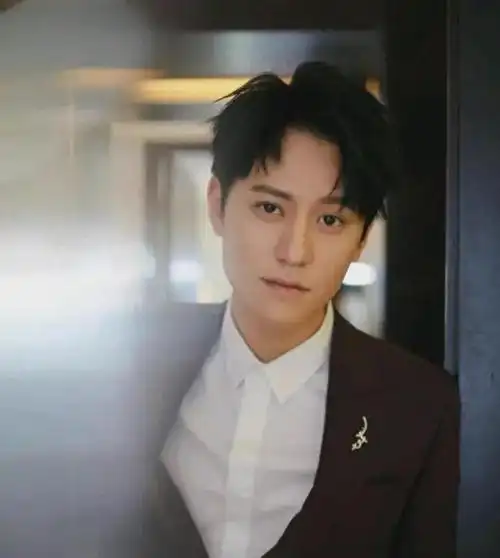 杨紫前男友秦俊杰被曝分手女方发文内涵男方你若安好那还得了