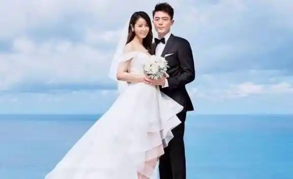 转眼间,林心如和霍建华已经结婚五年了,虽然还时常会有婚姻的消息出现