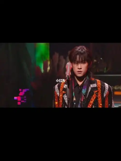 《爱情鸟》立麦鲨鹤还得是玺子哥_易烊千玺_娱乐_音乐_音乐现场/mv