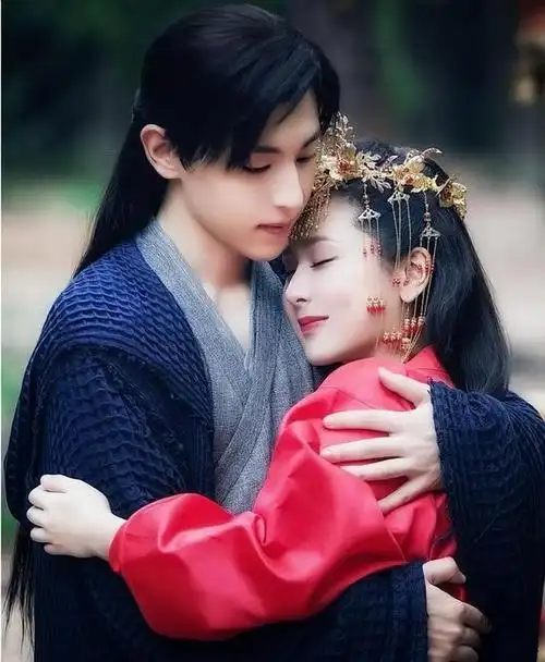 娱记曝杨紫恋爱细节,男方跟杨紫住一个小区,真实身份被扒|肖战|张艺兴