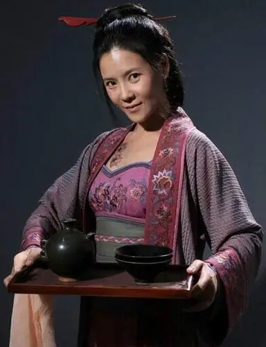 扈三娘—刘筱筱胡可饰顾大嫂甘婷婷《新水浒》剧照