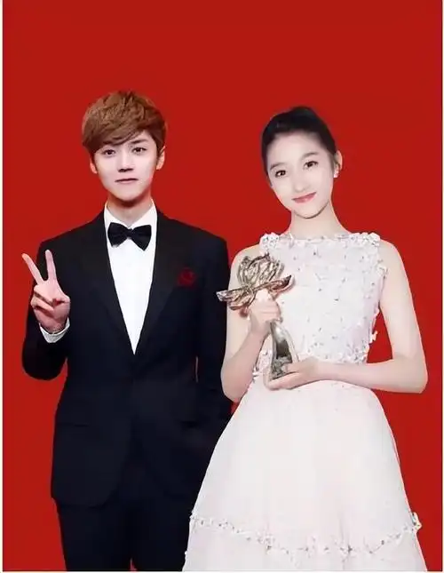 对比判刑13年的吴亦凡,再看27岁情定关晓彤的鹿晗,人间清醒