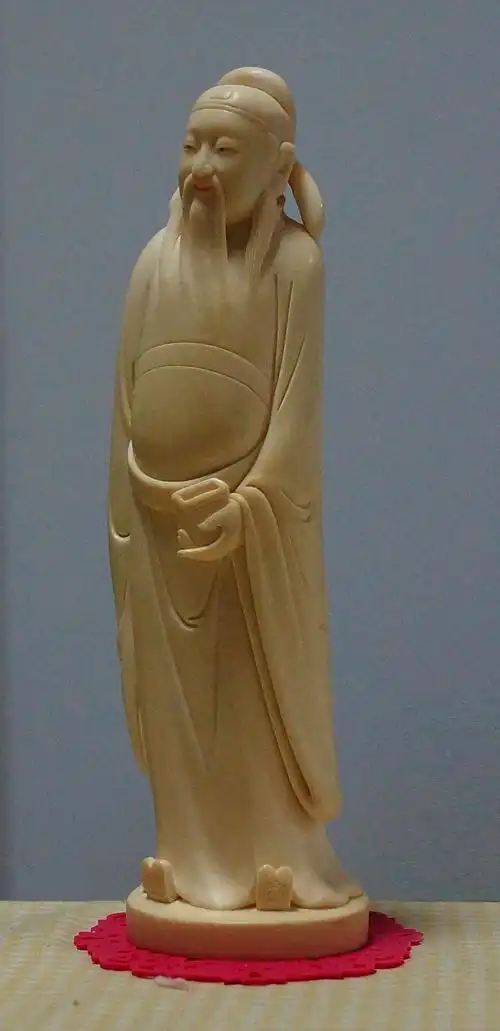 李白吹箫侍女闻香仕女冠代流传匠心独运,道在日新"象牙雕刻的创新和