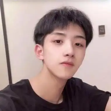 16岁小哥哥照片头像高清好看的16岁帅气小哥哥头像图片