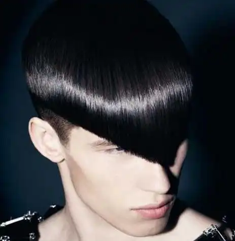 男生刘海发型图片不规则刘海给你视觉上的冲击酷毙了