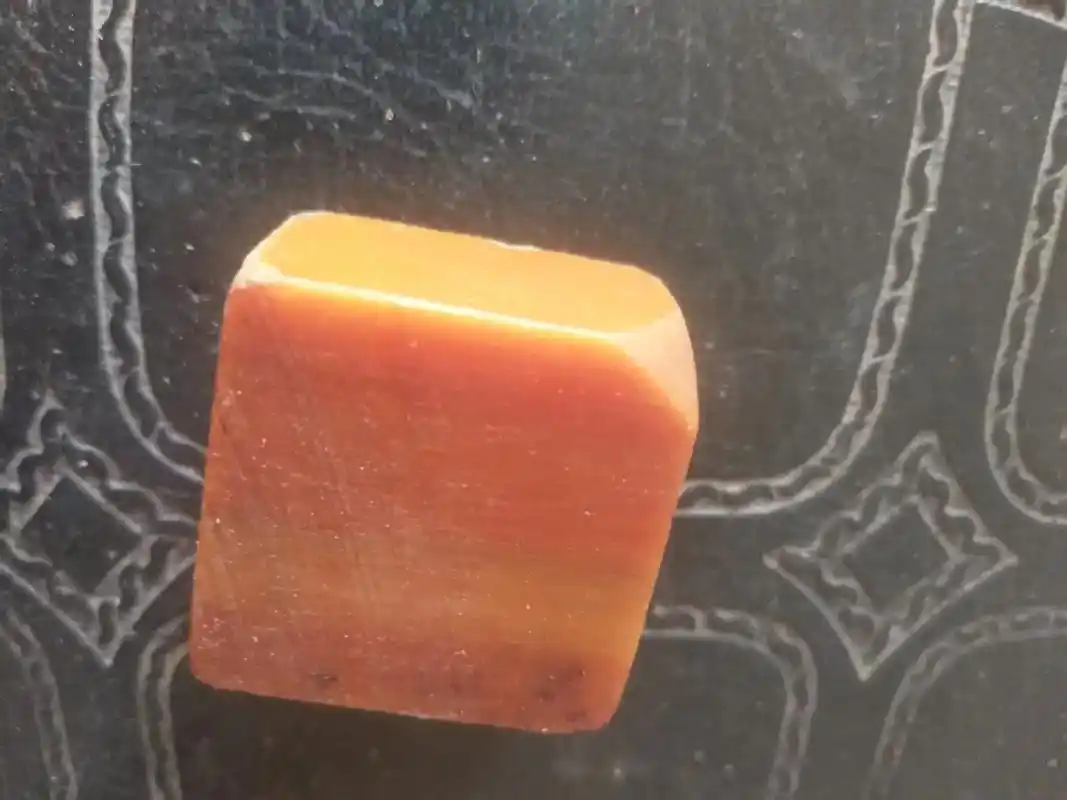 什么是犀牛角中通天犀,这便是,中心白带通首尾,横截面有竹丝纹 - 抖音