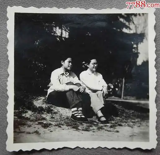 布鞋美女-au15073144-老照片-加价-7788收藏__中国收藏热线