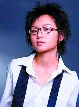 周笔畅宣布退出"超女"巡演(图)