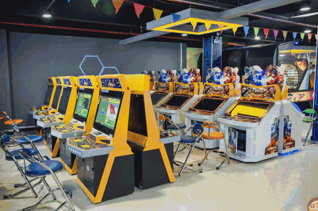 还是男生最向往的"狙击"!杀虐丧尸,街头霸王,疯狂赛车.