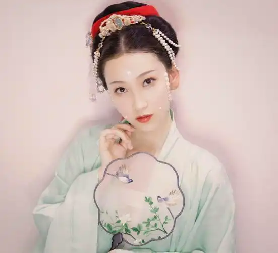 汉服##珍珠妆#即将到来的超级简单的宋制发型