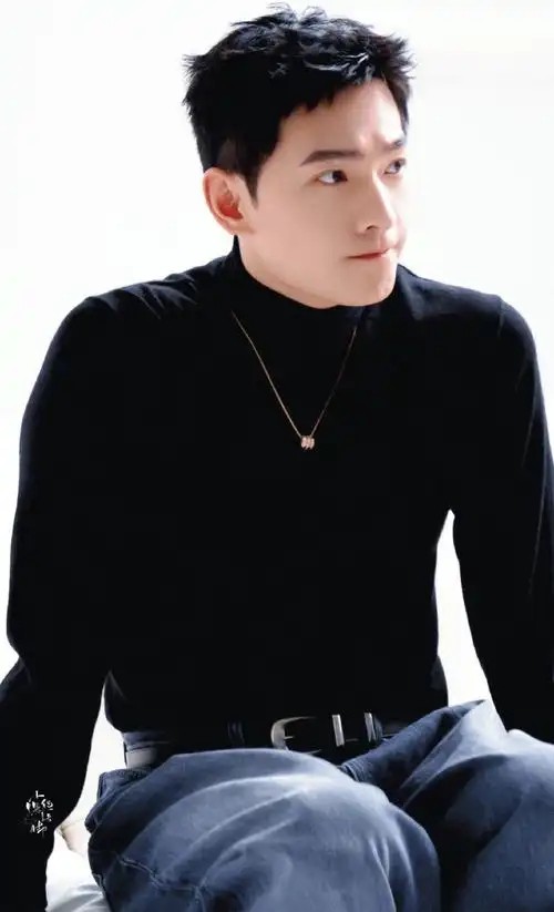 杨洋冬日惬然芭莎大片##杨洋时尚芭莎十一月刊封面