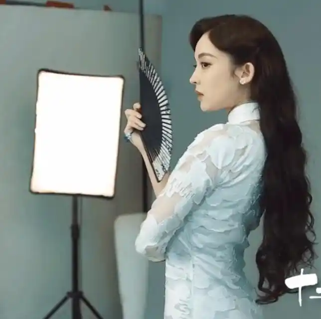 《司藤》正播,又一民国玄幻剧将袭,女主旗袍造型不输景甜