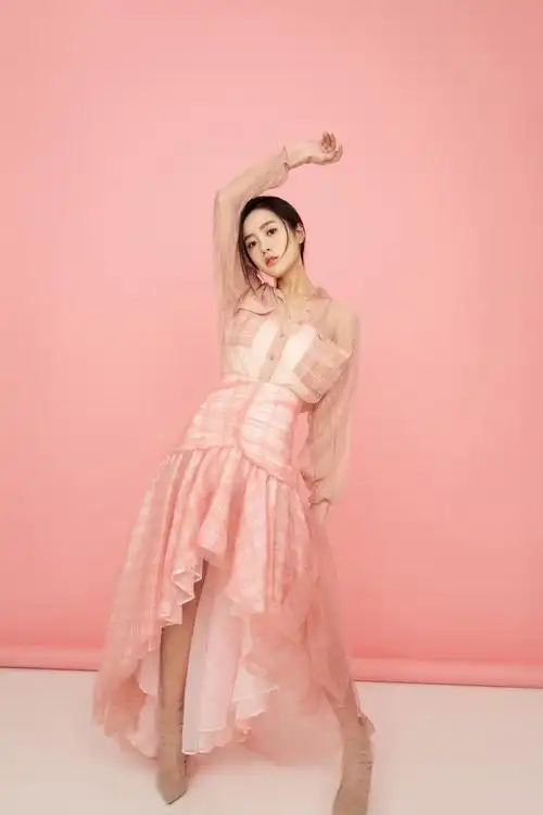 近日,承制演员贾青作为特别嘉宾受邀出席《全球中文音乐榜上榜》榜