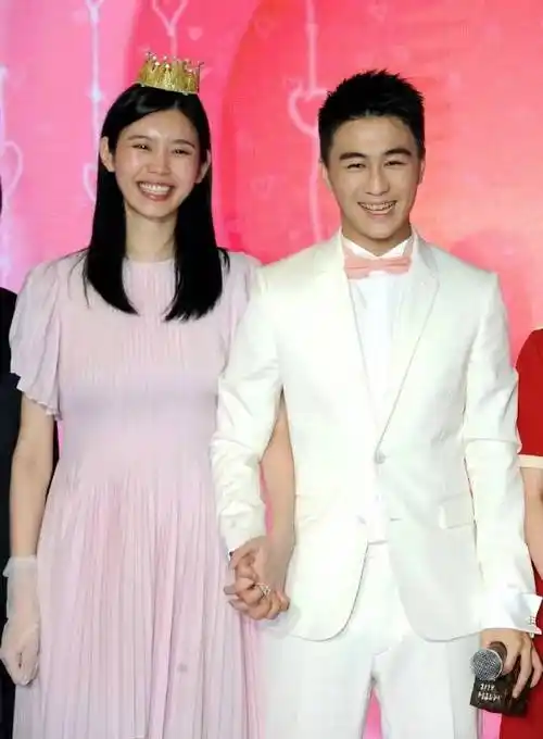 何猷君重提昔日"土味求婚",他真的好爱奚梦瑶_时候_什么_因为