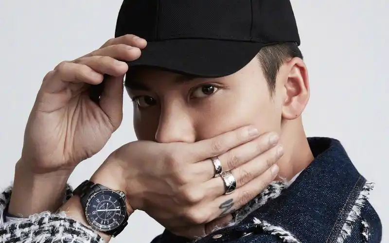 陈伟霆最新时尚写真高清桌面壁纸