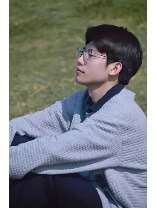 文艺生活随拍男生拍照姿势