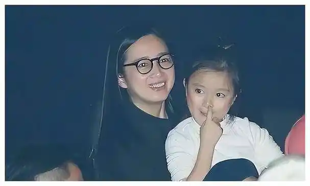 刘德华女儿颜值炸裂,绝对是娱乐圈最美的星二代!