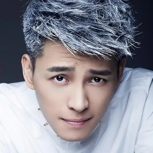 忧郁白发照片男生头像_头像图片_扣扣乐园