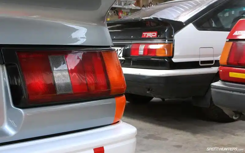 丰田ae86尾灯高清壁纸1600x900分辨率查看