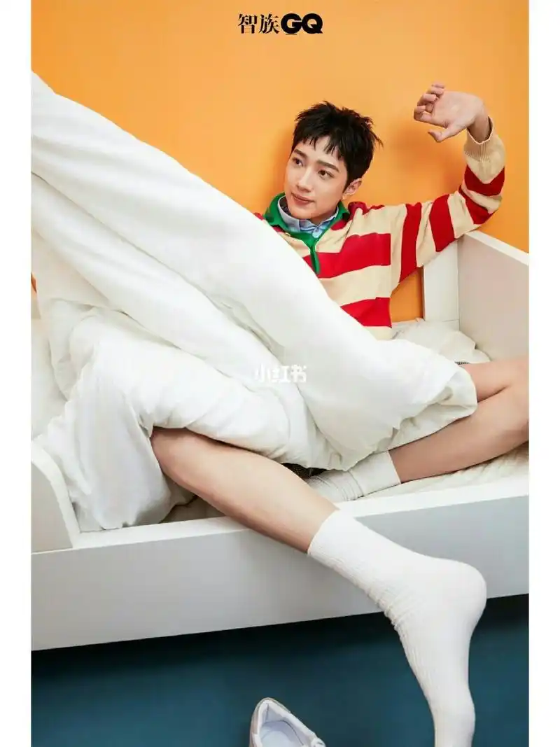 来自赖冠霖116cm腿长的画面