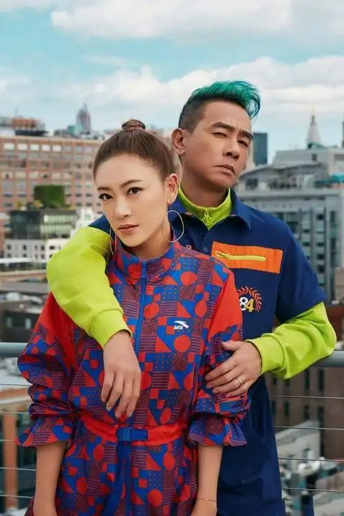 回顾"精明女人"应采儿:为何不选向佐,而是嫁家世一般的陈小春