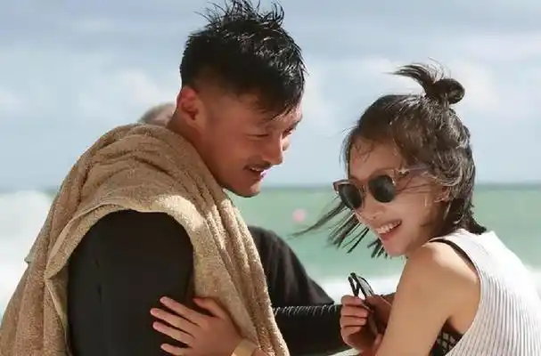 拍一部戏换一个男友,31岁的周冬雨,在"作死"的道路上越来越远