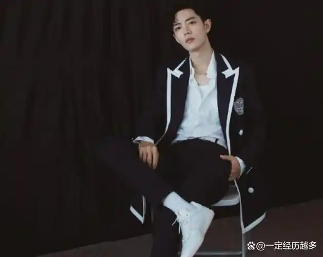 肖战素颜彩排照是一张可爱脸画面很美原来相机下帅到神魂颠倒