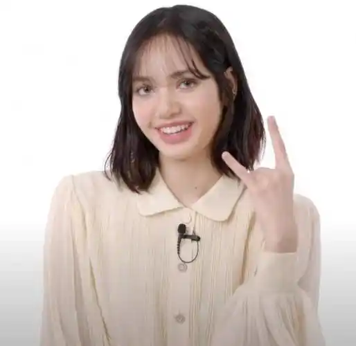 又得罪造型师blackpinklisa全新浏海发型被网友疯狂吐槽