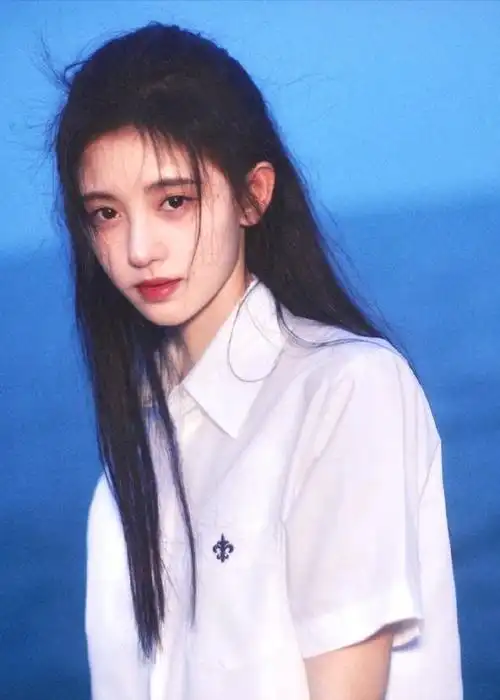 鞠婧祎清纯校服