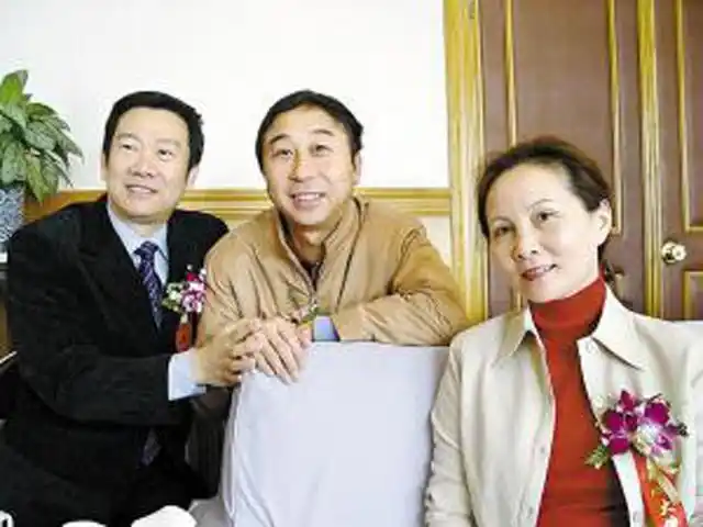 央视主持人赵保乐冯巩和倪萍是贵人与平凡妻子幸福背后有艰辛