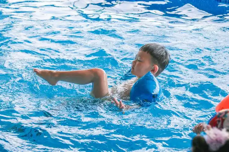 【双清教育幼儿园】嘿,我们的游泳课来啦! ——hey!