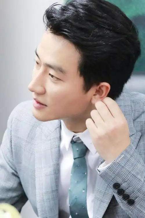 别人为什么说黄轩的鼻子是假鼻子(黄轩的完美侧颜)(43)