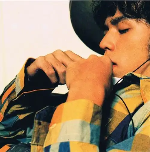 2000年11月7日2019年11月7日周杰伦第一张专辑发行19年