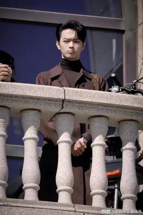 嘟嘴好可爱|嘟嘴|可爱|许凯_新浪新闻