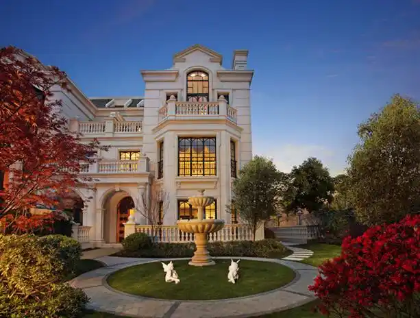 金大元集团人文地产全球启动寻找和平艾琳娜与艾琳娜99真爱节