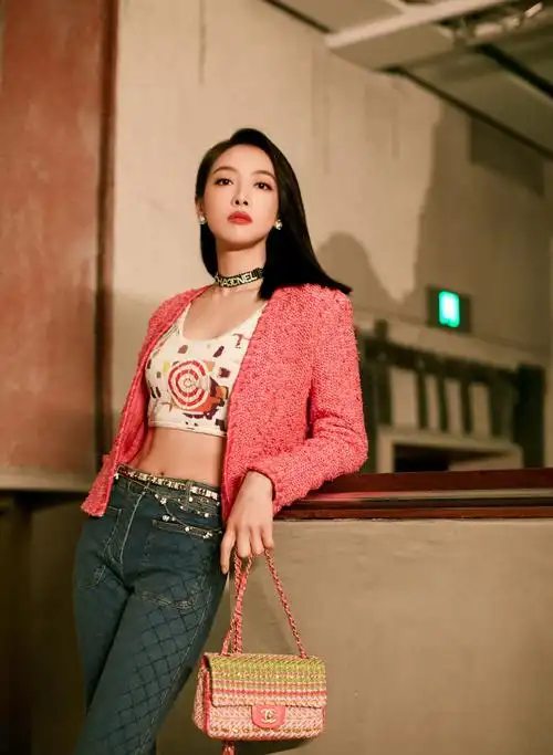 宋茜项圈露脐装优雅性感写真图片712