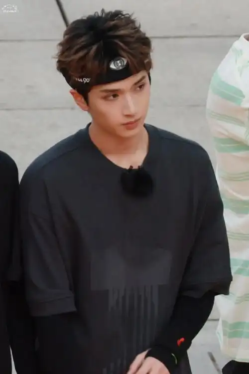 严浩翔全员加速中