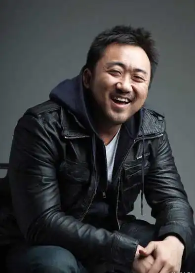 派爷带你看电影#【硬汉胖大叔马东锡电影合集】《釜山行》【720p】