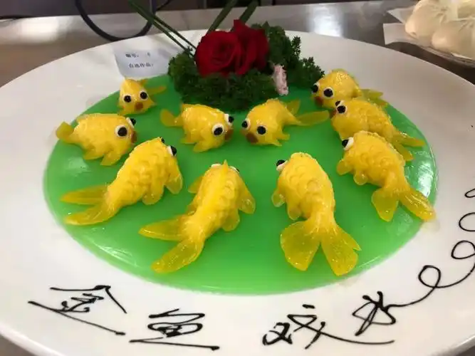 食神争霸湛江商校第十一届粤菜师傅烹饪技能大赛群英炫技