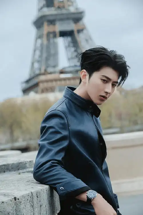 泰格豪雅小cx新图～扒个源图#蔡徐坤代言tagheuer泰格豪雅#蔡徐坤 cxk