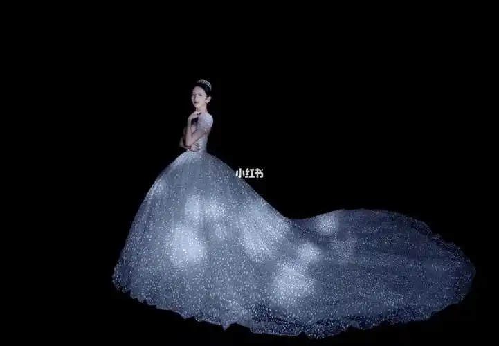 黑底白婚纱老王这样做之后美哭了