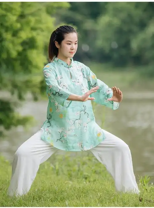 太极服女装2022新款高端飘逸棉麻苎麻太极拳练功装女夏天薄款绿色套装