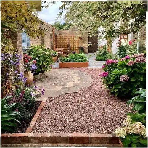 小空间如何充分利用空间设计出漂亮花园|附25款案例