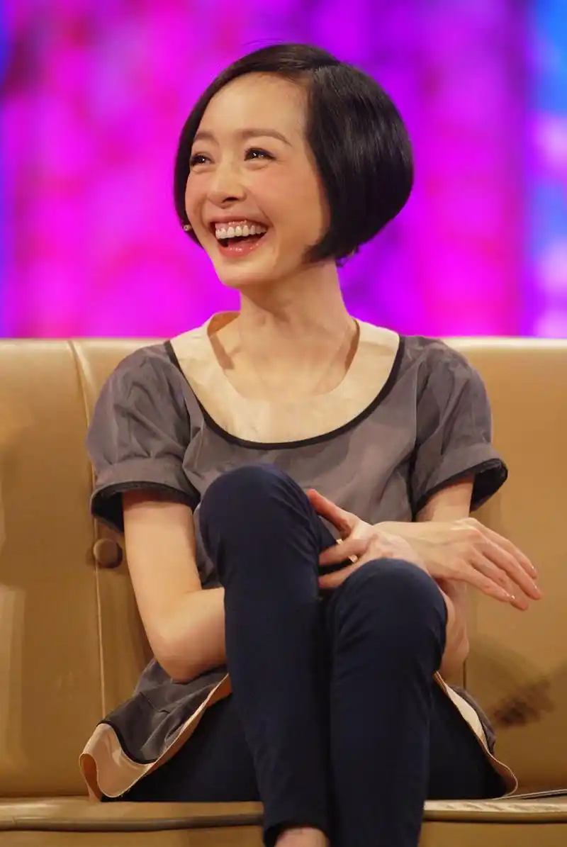 主持人鲁豫说,不要找洋人结婚,他们根本不懂什么是责任感.