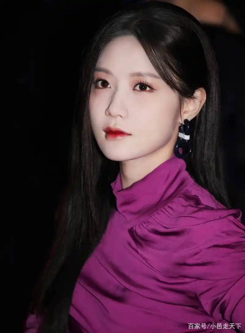 陈意涵甜美笑容写真