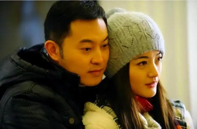 回顾朱杰曾和胡歌是同学貌美如花不炒作丈夫位列亿万富豪榜