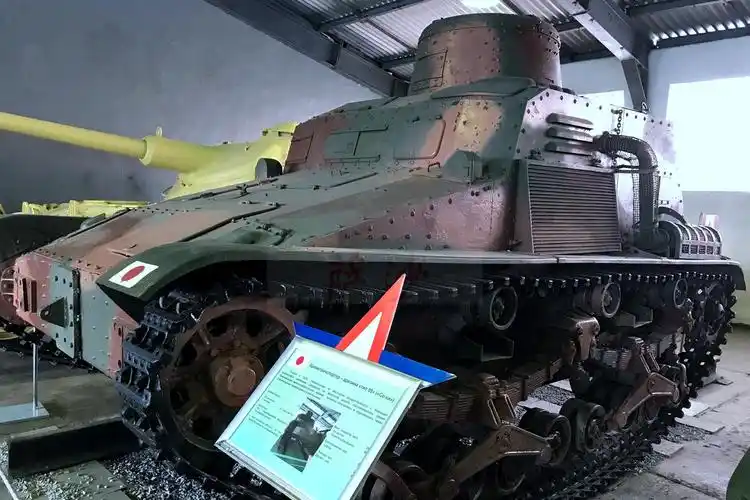 它是铁道游击队的克星日军95式公路铁路两用装甲车