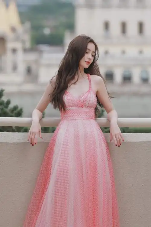 杨颖迪奥七夕活动