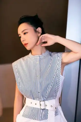 张静初出席《在一起》开播晚会 分享创作故事致敬抗疫英雄